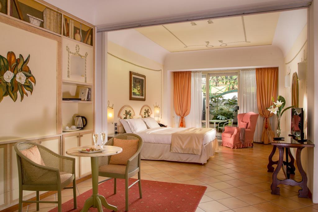 Hotel Shangri-La Roma Esterno foto